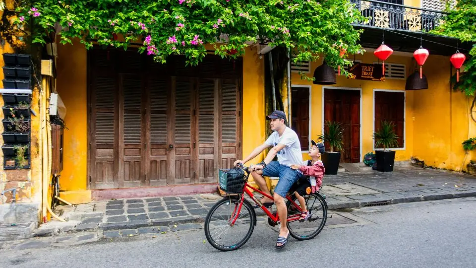 Hue - Hai Van Pass - Hoi An